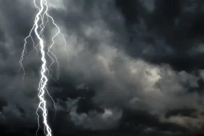 Sint Maarten: Lightning strike injures five on Philipsburg Boardwalk amid severe weather