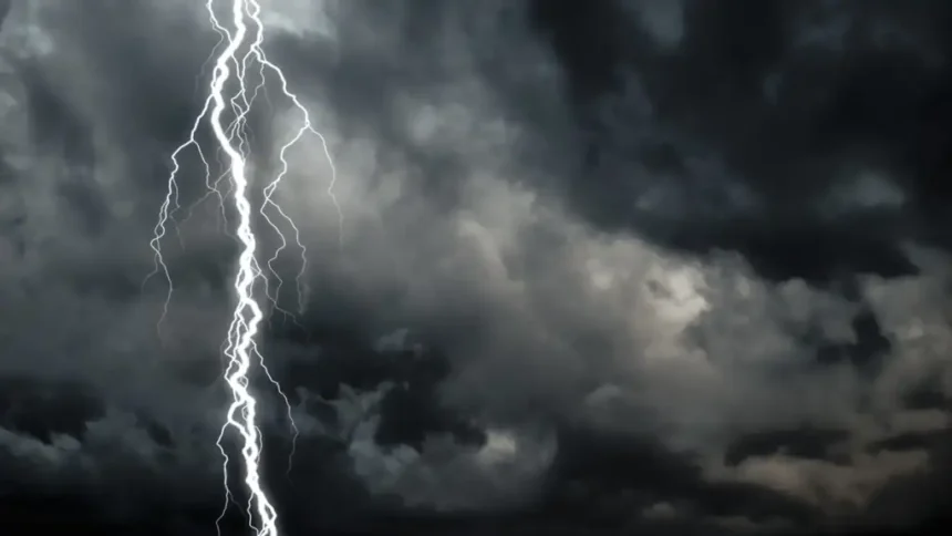 Sint Maarten: Lightning strike injures five on Philipsburg Boardwalk amid severe weather