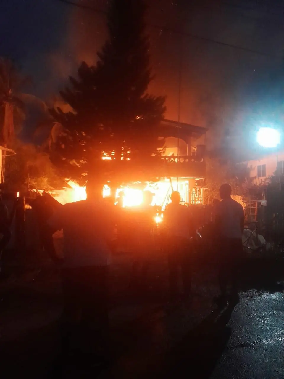 Guyana: Fire destroys home in Kwakwani, leaves nine homeless