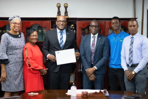 Saint Lucia government donates $1m to Sir Arthur Lewis Community College 