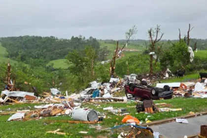 Tornado in Kentucky leaves 14 injured and one dead